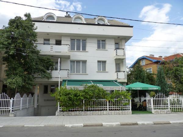 Niko Hotel Samokov Esterno foto